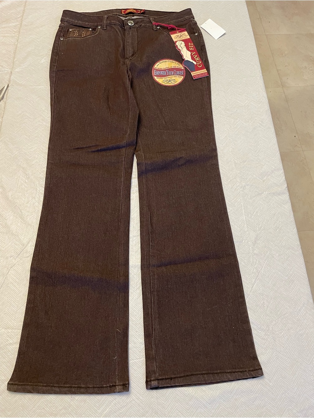 Curvy Fit Women's Boot Cut Jeans - Brown